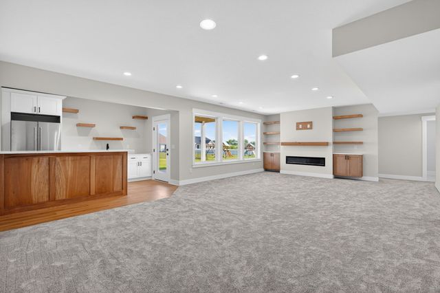 2605 Blooming Heights Drive, Norwalk, IA 50211