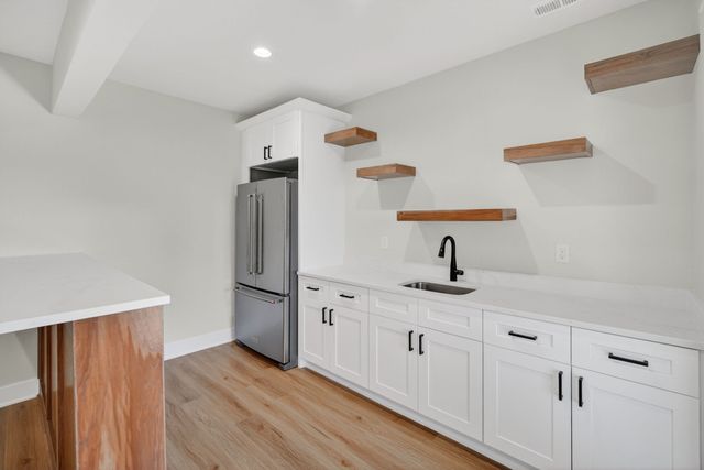 2605 Blooming Heights Drive, Norwalk, IA 50211
