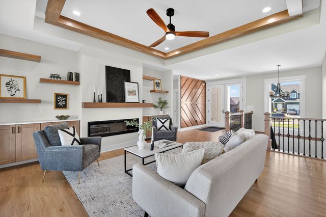 2605 Blooming Heights Drive, Norwalk, IA 50211