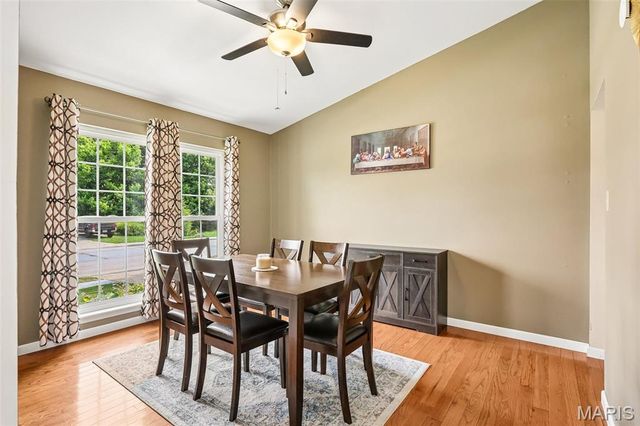 11 Laurelwood Drive, St Peters, MO 63376