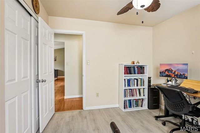 11 Laurelwood Drive, St Peters, MO 63376