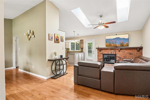 11 Laurelwood Drive, St Peters, MO 63376