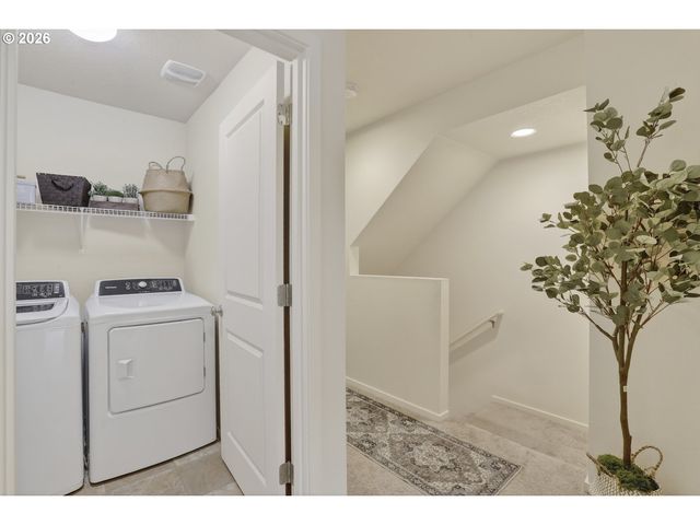 33299 Sw HAVLIK Dr, Scappoose, OR 97056