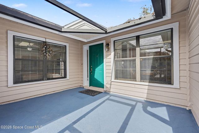 812 Ridge Lake Drive, Melbourne, FL 32940