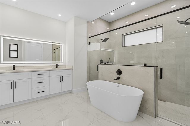 806 Santa Barbara BLVD, Cape Coral, FL 33991