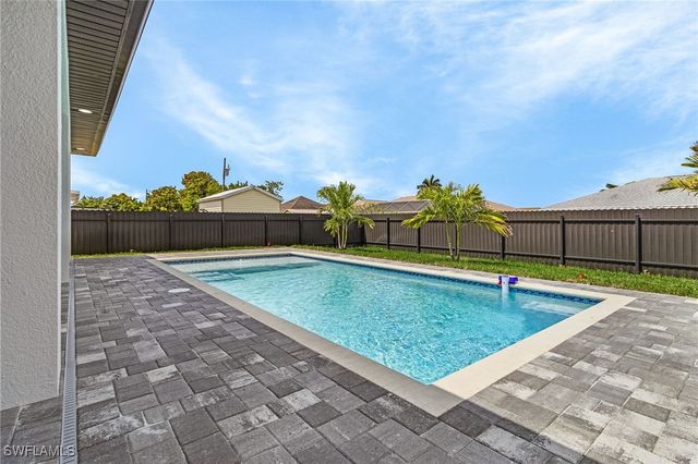 806 Santa Barbara BLVD, Cape Coral, FL 33991