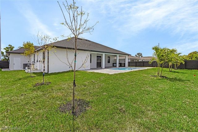806 Santa Barbara BLVD, Cape Coral, FL 33991