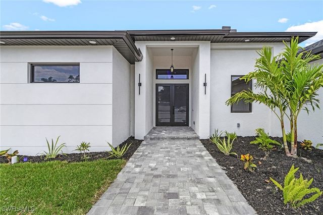 806 Santa Barbara BLVD, Cape Coral, FL 33991