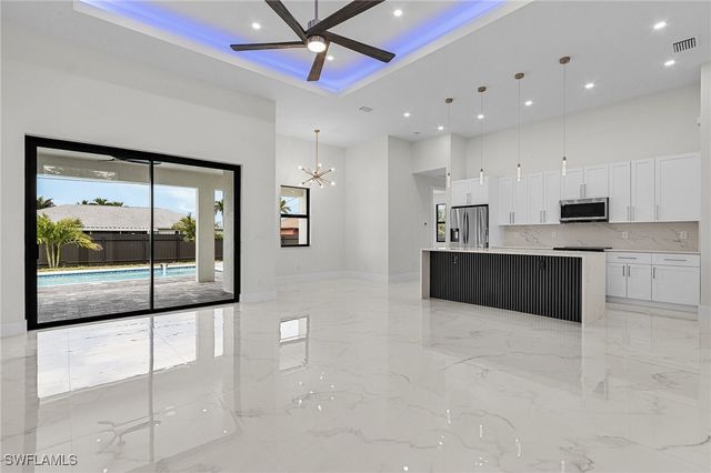 806 Santa Barbara BLVD, Cape Coral, FL 33991