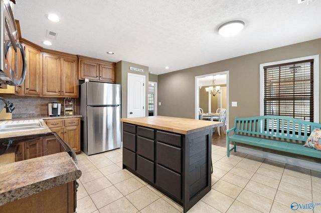 10449 Monks Drive, Athens, AL 35611