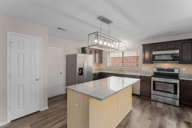 13140 Fencerow Road, Fort Worth, TX 76244