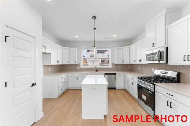 6006 SW Omaha Avenue, Bentonville, AR 72713