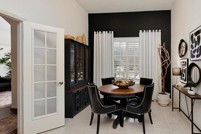 175 W Bristol Oak Circle, The Woodlands, TX 77382