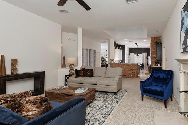 175 W Bristol Oak Circle, The Woodlands, TX 77382