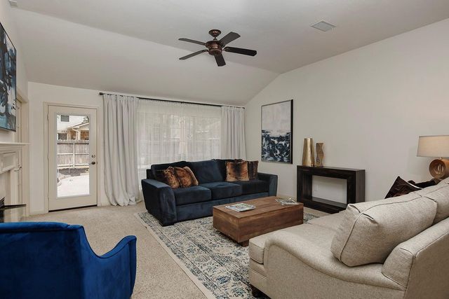 175 W Bristol Oak Circle, The Woodlands, TX 77382