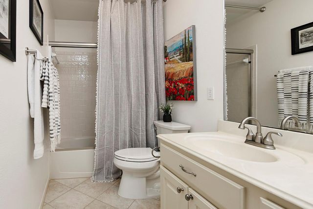 175 W Bristol Oak Circle, The Woodlands, TX 77382