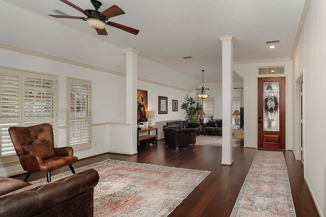 175 W Bristol Oak Circle, The Woodlands, TX 77382