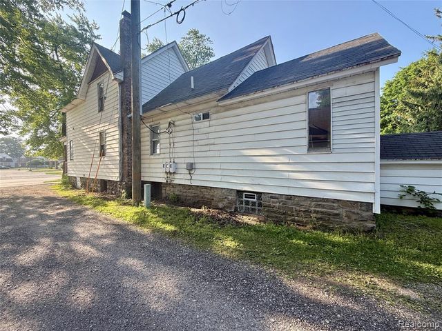 1813 10th Avenue, Port Huron, MI 48060