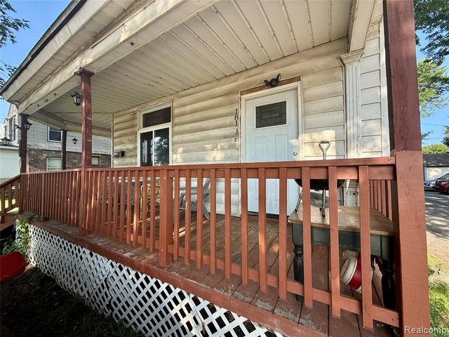 1813 10th Avenue, Port Huron, MI 48060