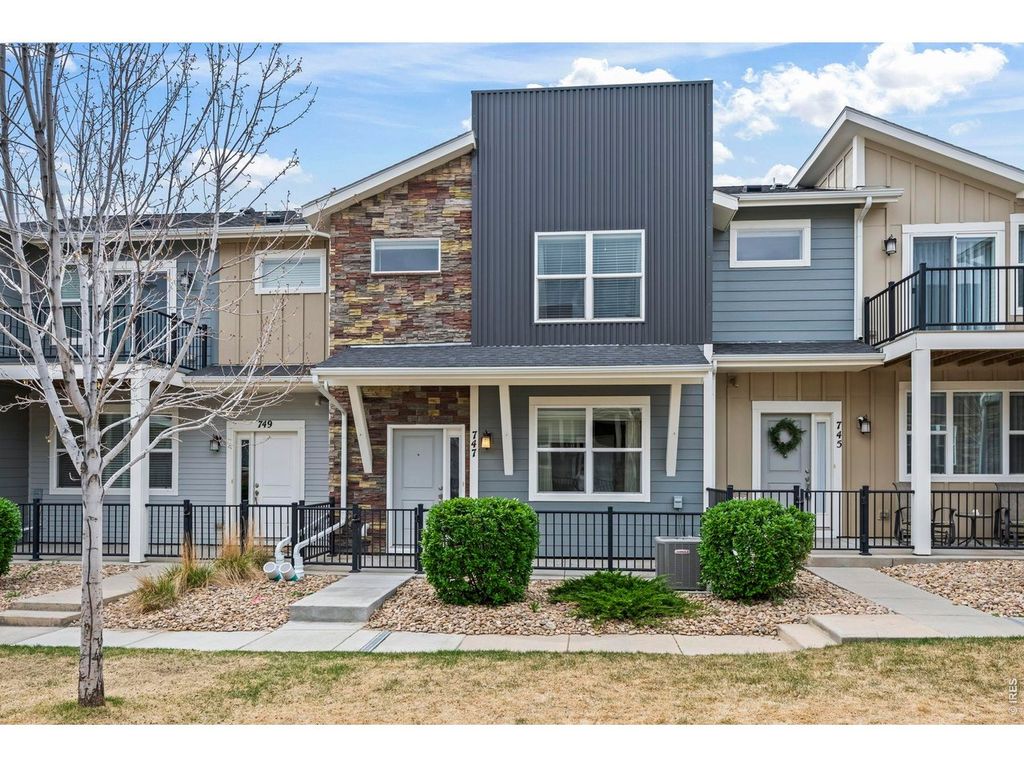 747 Robert St, Longmont, CO 80503