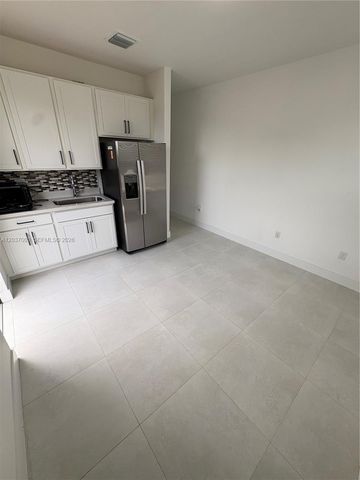 30940 SW 192nd Ave B, Homestead, FL 33030