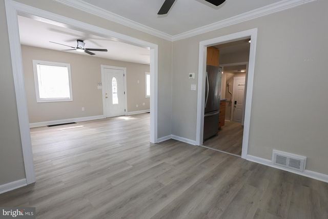 21762 N ESSEX DR, Lexington Park, MD 20653