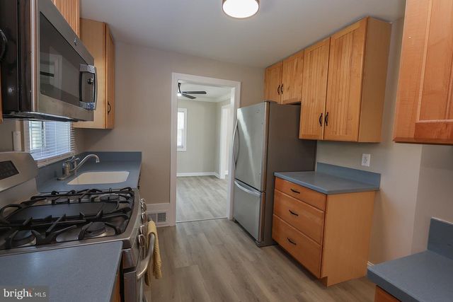 21762 N ESSEX DR, Lexington Park, MD 20653