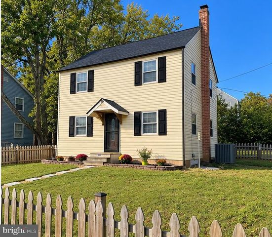 21762 N ESSEX DR, Lexington Park, MD 20653