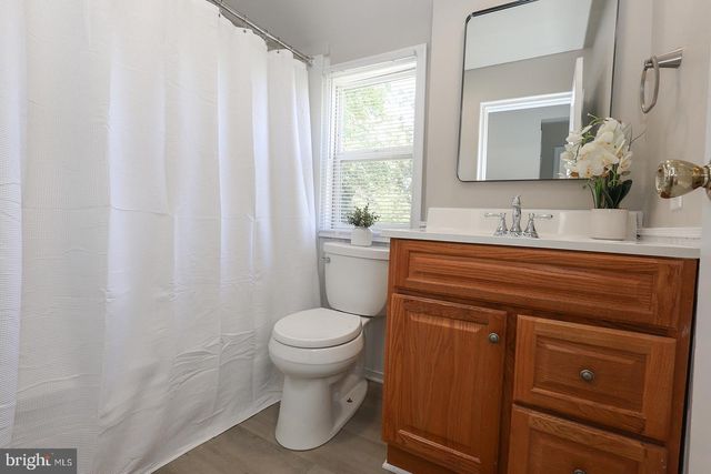 21762 N ESSEX DR, Lexington Park, MD 20653