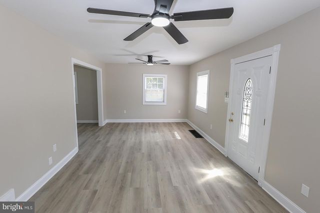 21762 N ESSEX DR, Lexington Park, MD 20653