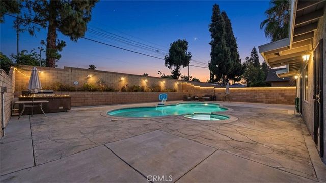 1445 E Bermuda Dunes, Ontario, CA 91761