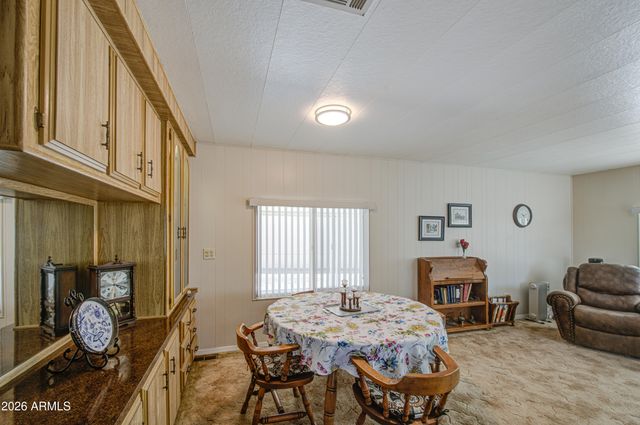 2305 N FLOYD Drive, Mesa, AZ 85215