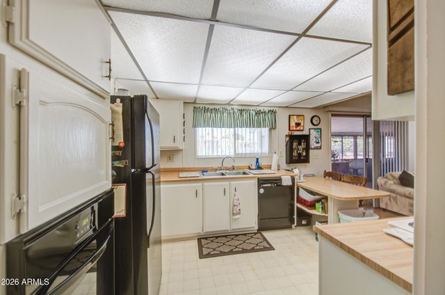 2305 N FLOYD Drive, Mesa, AZ 85215