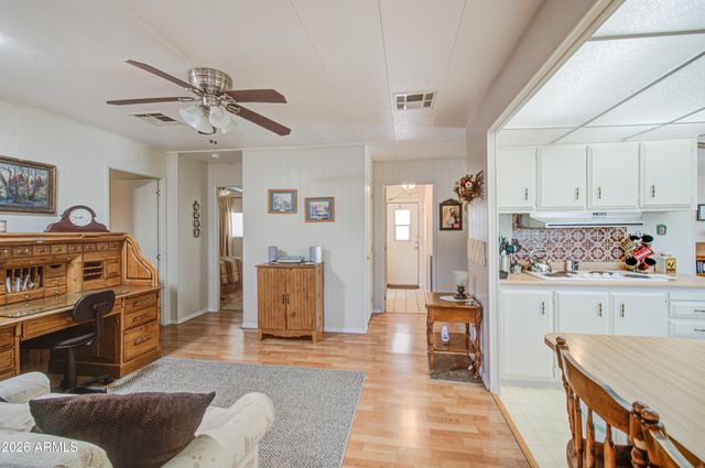 2305 N FLOYD Drive, Mesa, AZ 85215