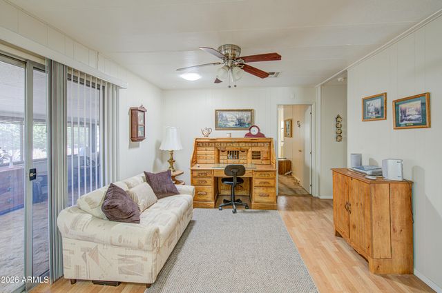 2305 N FLOYD Drive, Mesa, AZ 85215