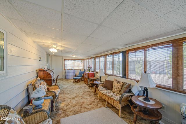 2305 N FLOYD Drive, Mesa, AZ 85215