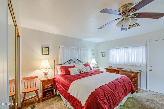 2305 N FLOYD Drive, Mesa, AZ 85215
