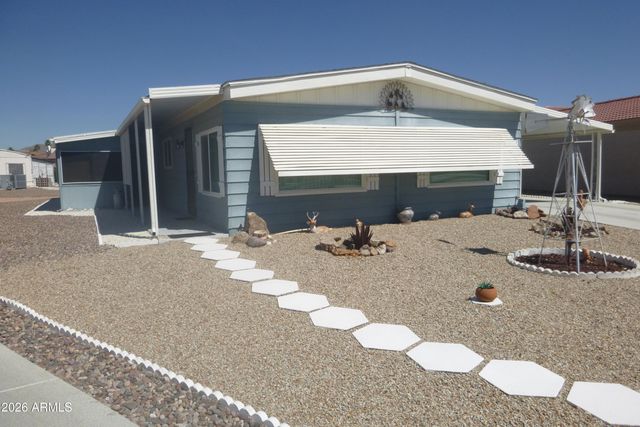 2305 N FLOYD Drive, Mesa, AZ 85215