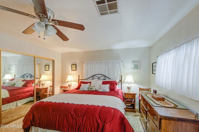 2305 N FLOYD Drive, Mesa, AZ 85215
