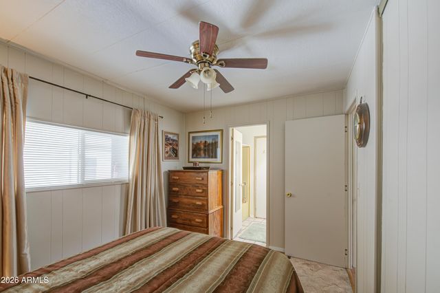 2305 N FLOYD Drive, Mesa, AZ 85215