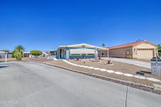 2305 N FLOYD Drive, Mesa, AZ 85215