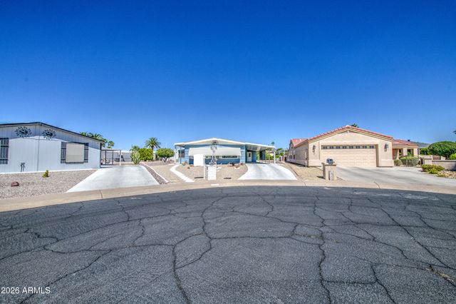 2305 N FLOYD Drive, Mesa, AZ 85215