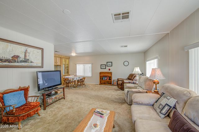 2305 N FLOYD Drive, Mesa, AZ 85215