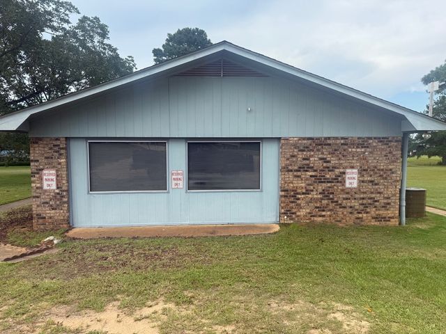 1314 Cord 79s, Eufaula, AL 36027