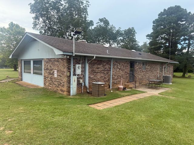1314 Cord 79s, Eufaula, AL 36027