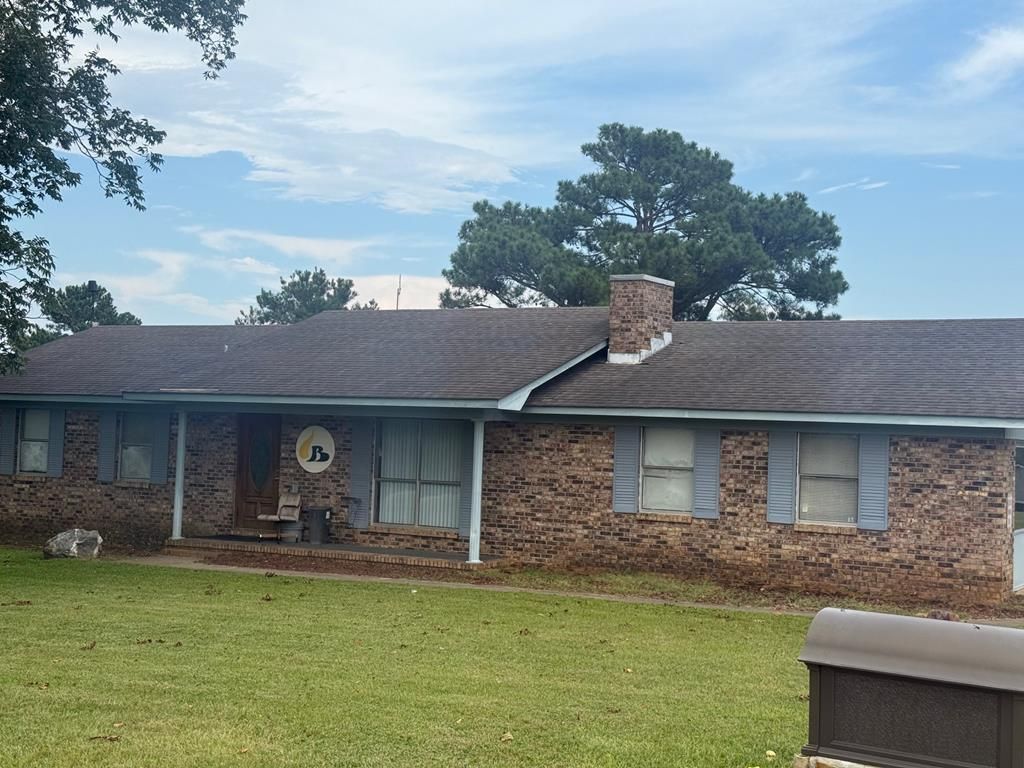 1314 Cord 79s, Eufaula, AL 36027