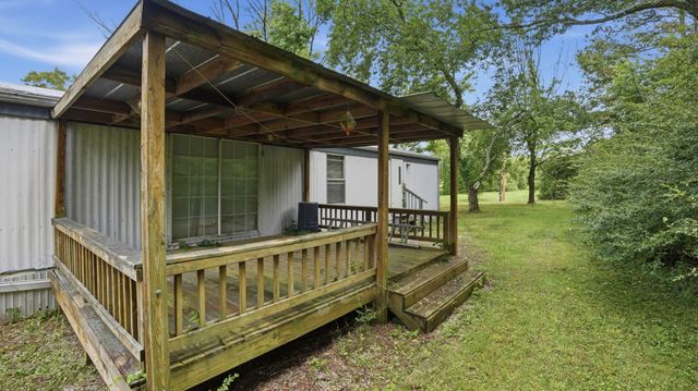 17 Smith Rd, Winchester, TN 37398