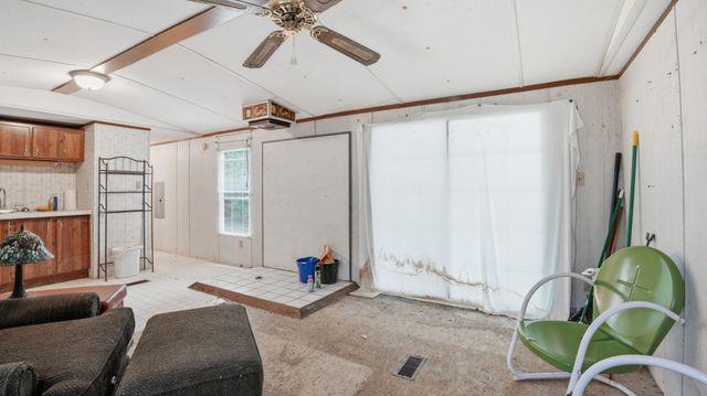 17 Smith Rd, Winchester, TN 37398