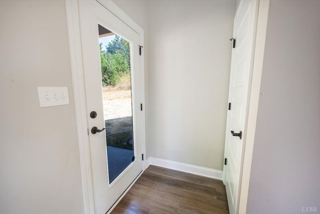 1200 Founding Way Road, Bedford, VA 24523