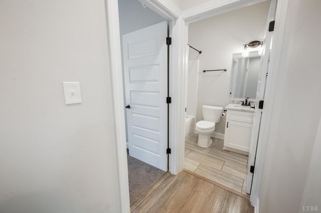 1200 Founding Way Road, Bedford, VA 24523